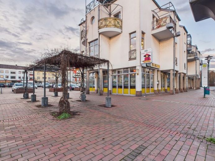 Dillingen, TOP-Lage: Übernahmebereites Restaurant mit guter Ausstattung, gepflegt und beliebt! – Foto 1