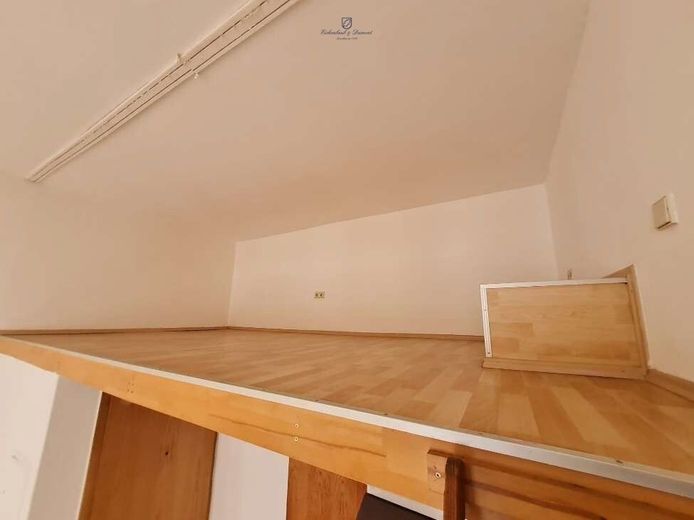 Vermietetes Wohn- und Geschäftshaus mit 22 Einheiten,  Top-Rendite in guter Lage – 15
