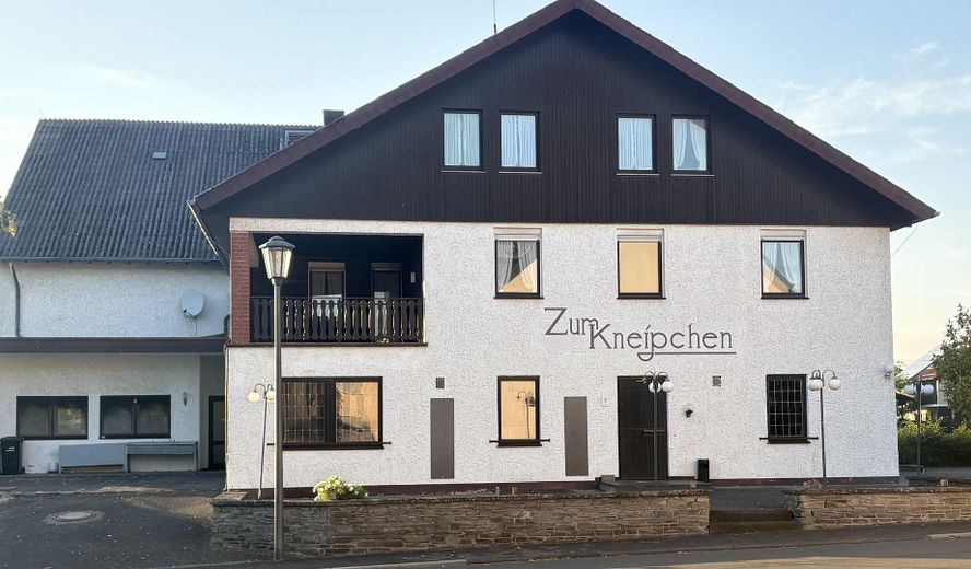 Projektentwicklung „Laufelder Hof“ - Chancenreiche Investitionspartnerschaft – Frontansicht Kneipchen