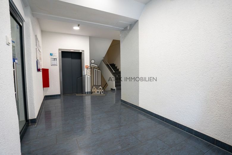 ATIK: *360°-VR* Helle und flexible Büro-/Schulungsräume direkt am MA-HBF – Eingangsbereich