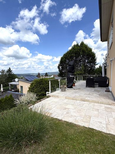 Panoramablick inklusive - Ihr neues Zuhause mit Weitblick – obere Terrasse