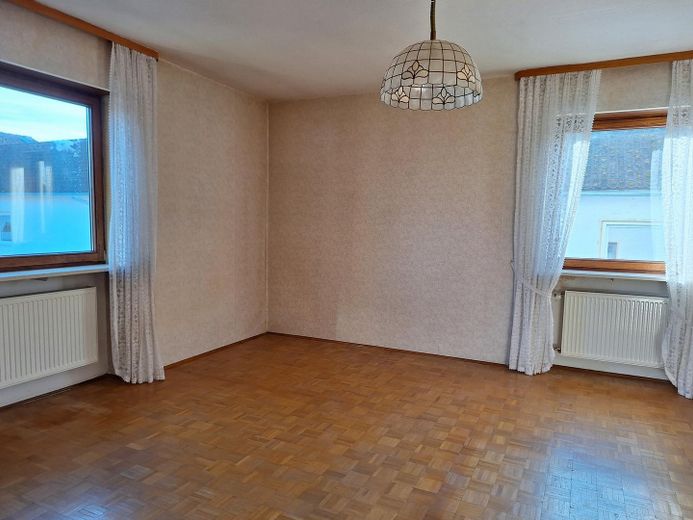 Casa residenziale con capannoni di stoccaggio senza commissioni – Foto 24