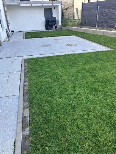 Zweitbezug nach Kernsanierung. Moderne & zentral gelegene 6-Zimmer Wohnung mit EBK – Gemeinschaftsgarten