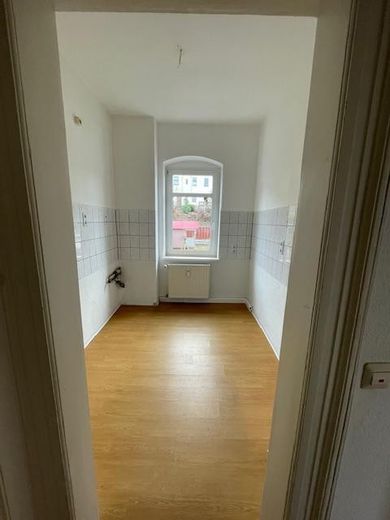 kl. MFH san. AB, 4-Zi. Wohng. 1.OG, 2xBad, 2 Balk., ruhig DD-Süd – Küche