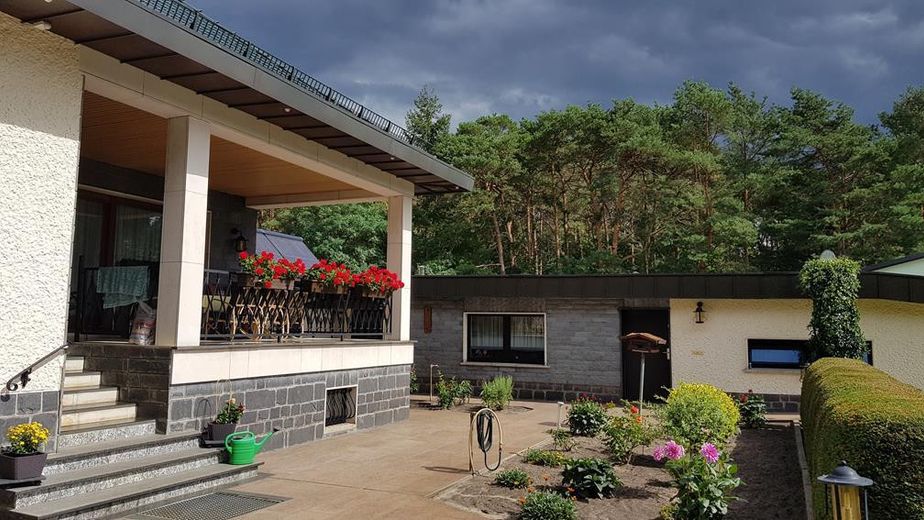 Terrassen & Nebengebäude