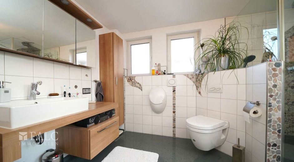 Mit Charme, Scheune und XXL - Bauplatz - FALC Immobilien Heilbronn – Für die Morgenroutine