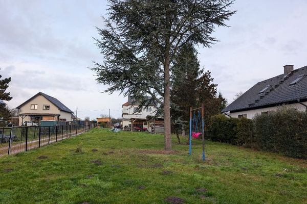 Einfamilienhaus mit großzügigem Grundstück und weiterer Bebauungsmöglichkeit