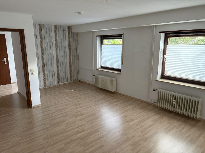 Attraktive Maisonette mit Südbalkon, zwei komplett renovierten Bädern und neuer Küche in Brühl – Schlafzimmer Souterrain