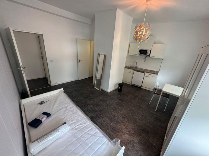 Daire - Berlin’de BER yakınında ankastre mutfaklı, kayıt imkânlı mobilyalı 1 odalı daire - Yenilenmiş! – Photo 6