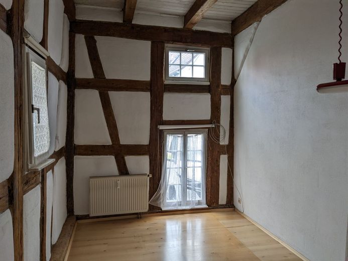 Charmante 2 Zimmer Wohnung – 004-Schlafzimmer