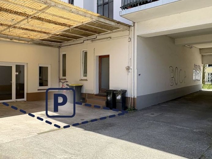 Hohentor | Posto auto coperto nel cortile interno vicino a Pappelstraße – Foto 1