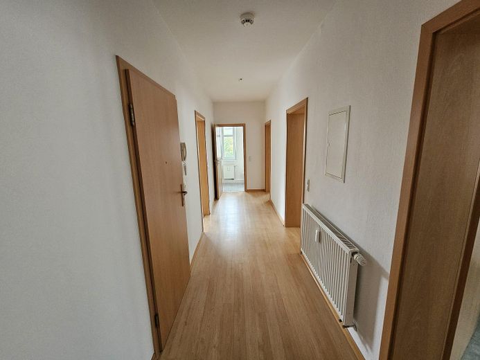 Helle 4-Zimmer-Wohnung in Eberswalde – ideal für Familien – Flur