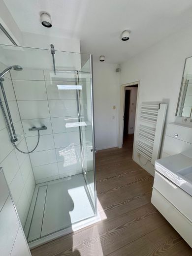 Designer Loft incl. Balcony & Terrace in a Listed Complex, Private Sale – Gäste- oder Kinderbad 1