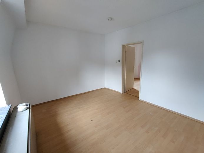 4 Zimmer, Küche und Bad zu vermieten in Pirmasens – Zimmer2