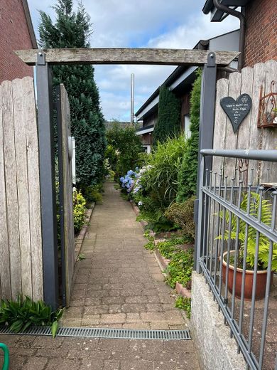 Charmantes Einfamilienhaus mit Garten - PROVISIONSFREI ! – Gartenweg Südseite