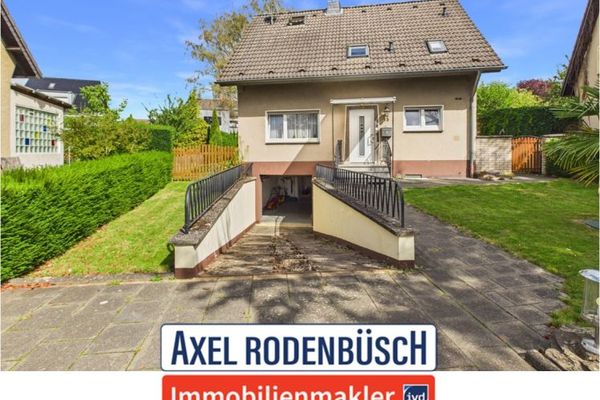 Liblar, freistehendes Einfamilienhaus auf riesigem Sackgassengrundstück!