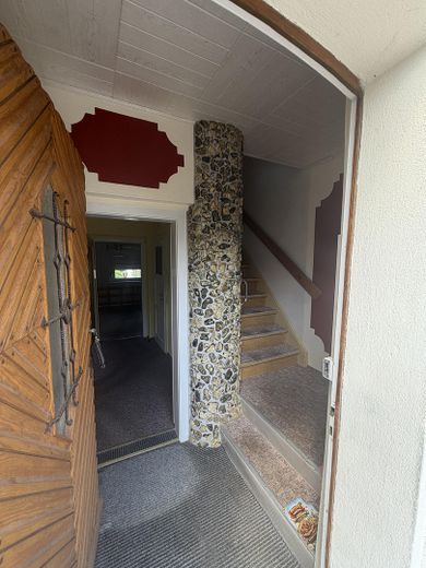 Reihenendhaus, unterkellert mit Nebengelass und Garten – Flur Eingangsbereich