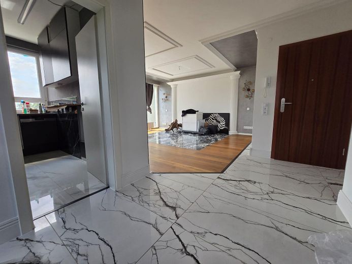 Moderne Penthousewohnung mit 3 Zimmern und EBK – Foto 6