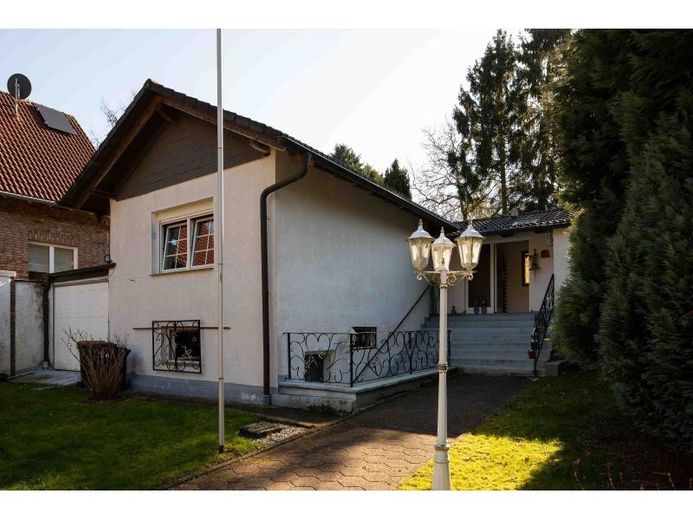 Todo en una sola planta: bungalow con potencial en Kerpen-Horrem – Foto 7