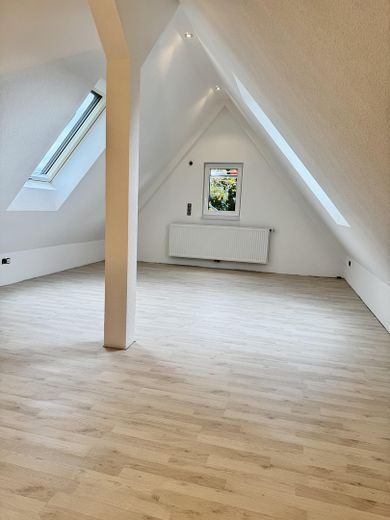 Helles Dachgeschoss Ansicht 1