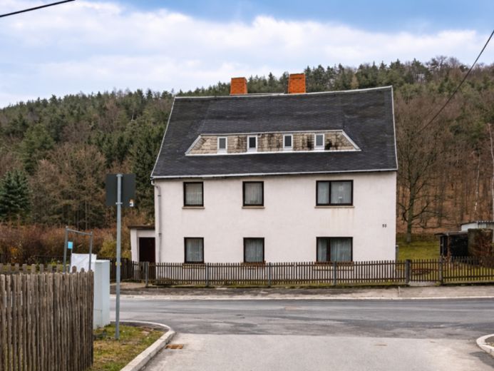 Einfamilienhaus mit großem Garten in ruhiger Lage von Lichtenstein – Foto 1