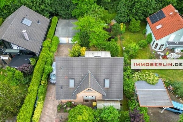 IMMOBERLIN.DE - Wohlfühllage! Fabelhaftes Haus in zweiter Reihe mit idyllischem Sonnengarten