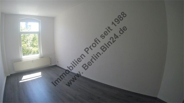 Mietwohnung günstiges Dachgeschoß -- 2er WG - ZweitBezug SüdBalkon – G0030149