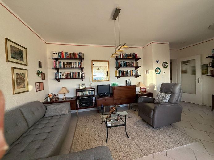Apartamento de 2 habitaciones en Waldenau-Pinneberg – Wohnzimmer