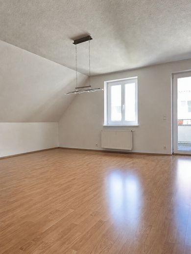 श्टाटफेल्ड ओस्ट में परिवार के लिए मेज़ोनेट: 160 m², 5,5 कमरे, बालकनी और 2 स्नानघर – Balkonzugang Wohn-/Esszimmer