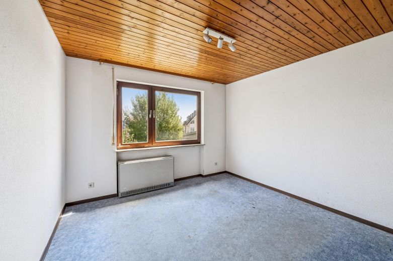Fikirleriniz için bolca alan – LE-Stetten’de bahçeli, geniş bir ikiz ev – Esszimmer