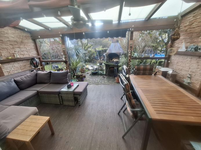 Terrasse mit Überdachung