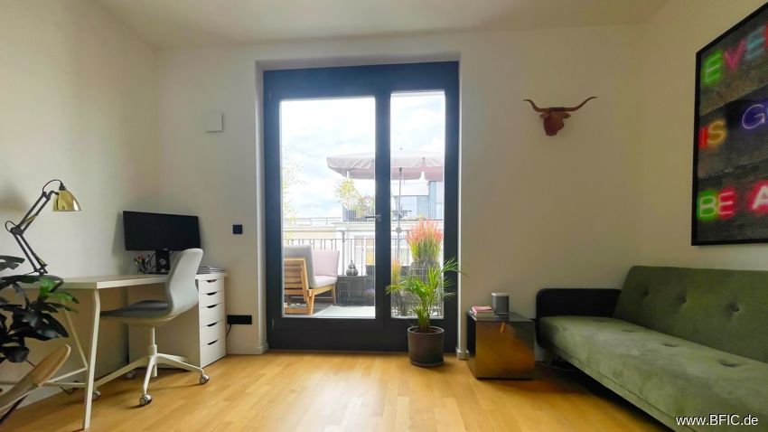 Hochwertige Dachterrassen-Wohnung, Blick auf den Fernsehturm – bedroom 2