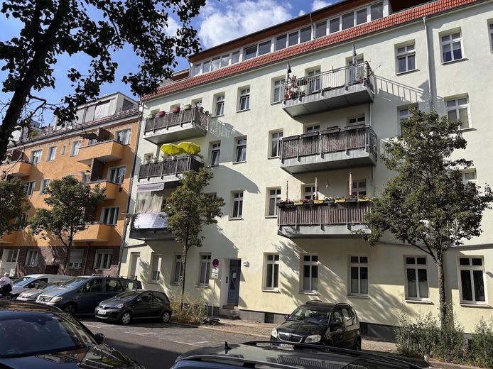 Helle modernisierte 3-Zimmer-Altbauwohnung im Weitlingkiez - Provisionsfrei - – Das Haus