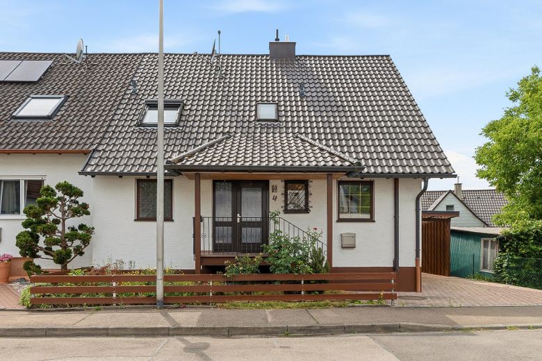 Mieszkać centralnie, wprowadzić się od razu – dom w zabudowie bliźniaczej w Senden – Haus