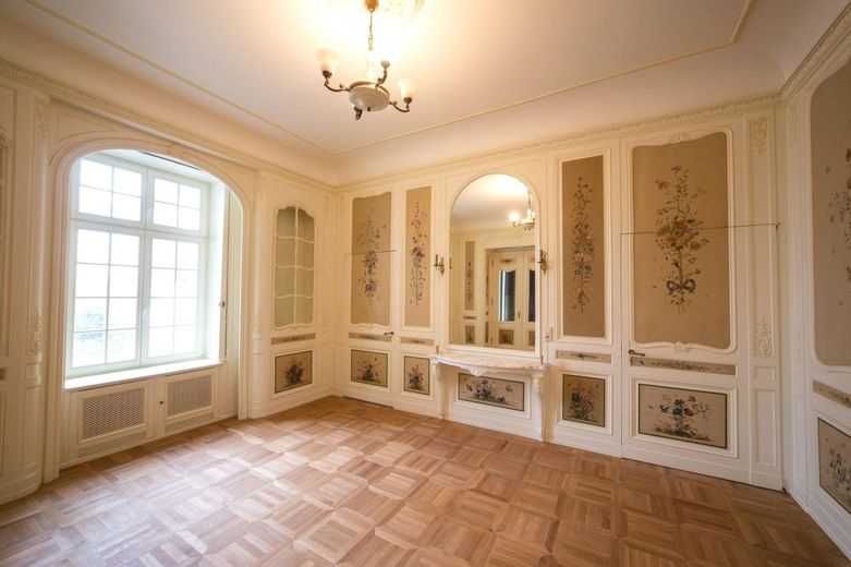 Ikone historischer Wohnkultur - Exklusive Fabrikantenvilla mit unvergleichlichem Charakter – Schlafzimmer EG