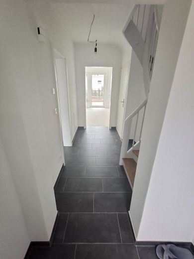 EG Flur (Blick zum WZ)