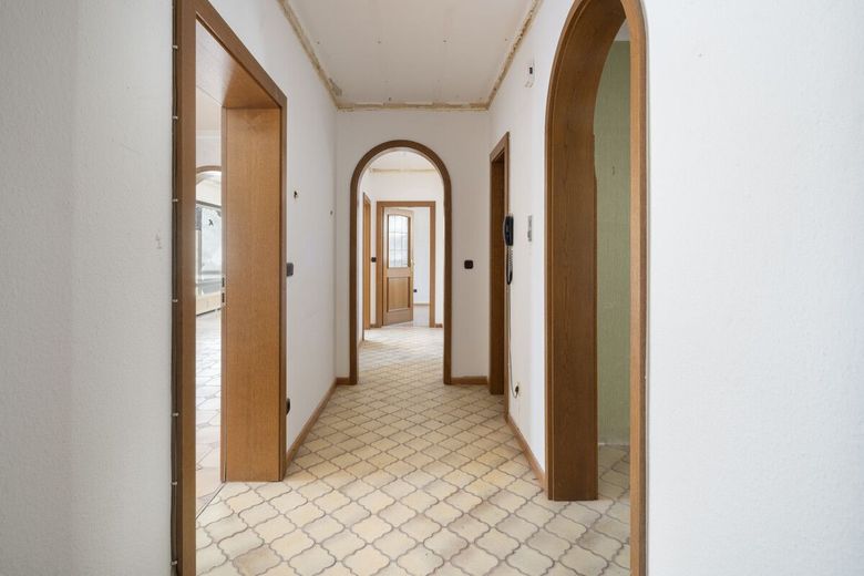 Ihr neues Zuhause in Harlaching: 4 Zimmer, 2 Balkone und großer Keller – Eingangsbereich