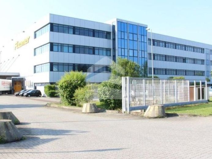 BUERO.flächen im Logistikcenter Leipzig/Halle an der A9 – Foto 1