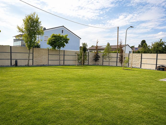 Sin comisión | Casa unifamiliar moderna con piscina y lounge | Orientación sur | Cerca de la A9 – Garten