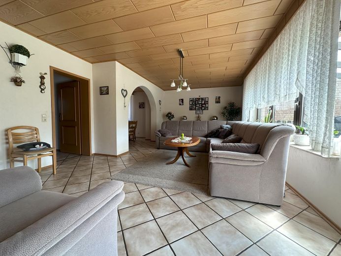 Wohnzimmer mit Essecke