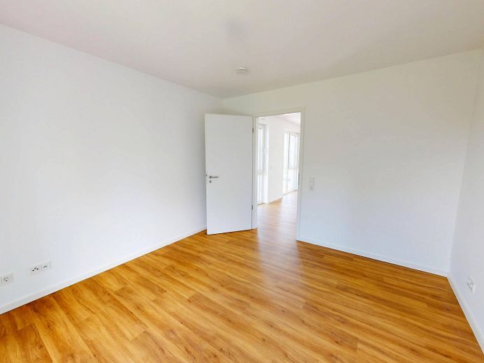 Platz & Komfort, gepaart mit modernem Design: Exklusive 3-Zimmer-Wohnung mit 2 BALKONEN, EBK und 2 Bädern – Ansicht II: Schlafzimmer I