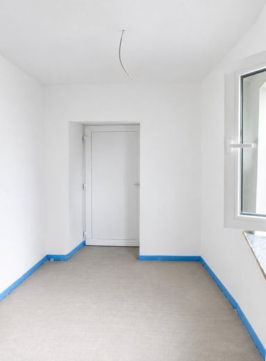 Appartamento di 4 locali in un ambiente storico / primo utilizzo dopo una ristrutturazione completa – Nebeneingang Wohnung 2
