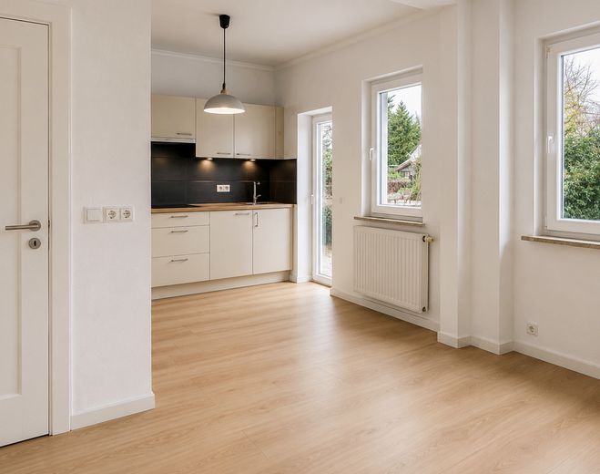 Großzügiges, frisch renoviertes Reihenhaus mit Garten – sofort bezugsfertig und provisionsfrei – Küche EG
