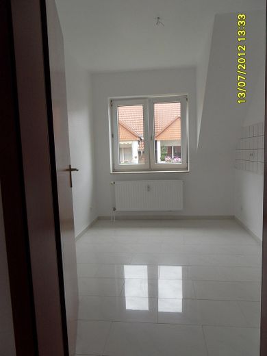 ***Gruntownie wyremontowana łazienka z oknem, balkon południowo-zachodni z dużą ilością słońca, położony wśród zieleni*** – Küche