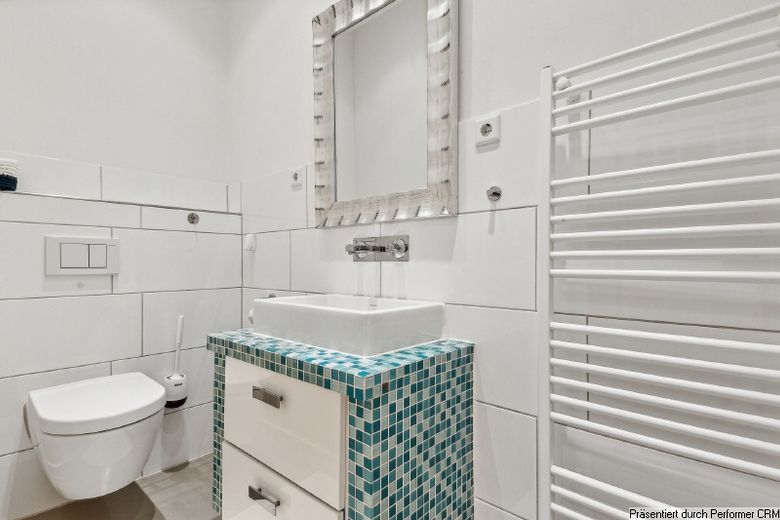 Sehr schöne Altbauwohnung mit Terrasse zum Hof, Dielenboden und geschmackvoller Möblierung, Internetzugang – c70bc8fb8dd919d9278c04e439725db7ff4645eb.jpg
