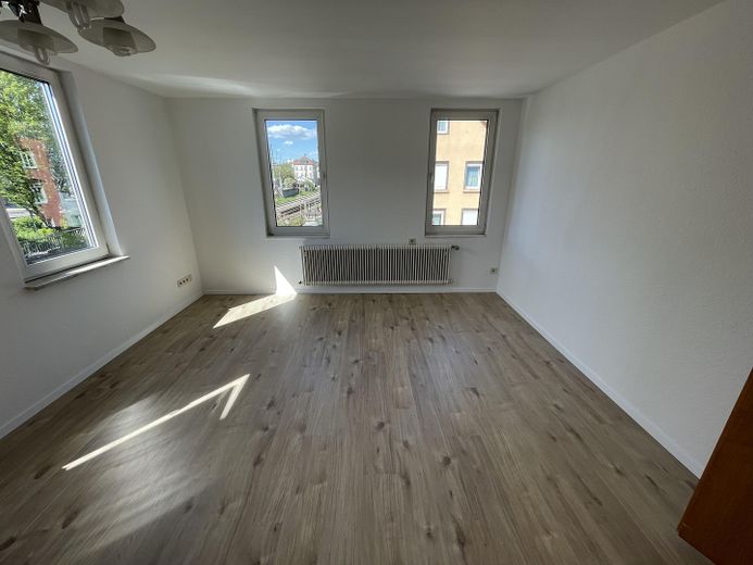 9-Betten-Mitarbeiterwohnung in Nürtingen – ideal für Fahrer & Monteure – Zimmer 1