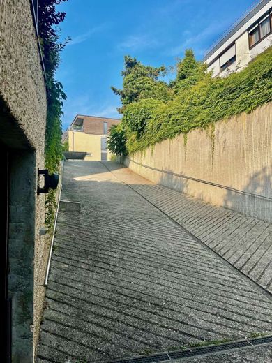 Ihre Einfahrt in die Tiefgarage...