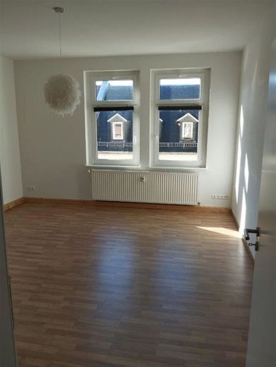 Großzügige 3-Zimmer mit Einbauküche, Laminat, sep. WC und Wannenbad im Zentrum! – IMG_20260226_103113