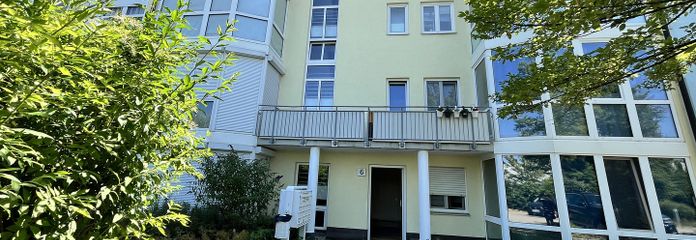 !Provisionfrei! Etagenwohnung mit Balkon und Wintergarten