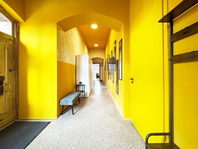 Design trifft Natur - Ferien-Wohnung am Kanal für bis zu 8 Personen (115m2) in Schönebeck – Flur_Ankommen